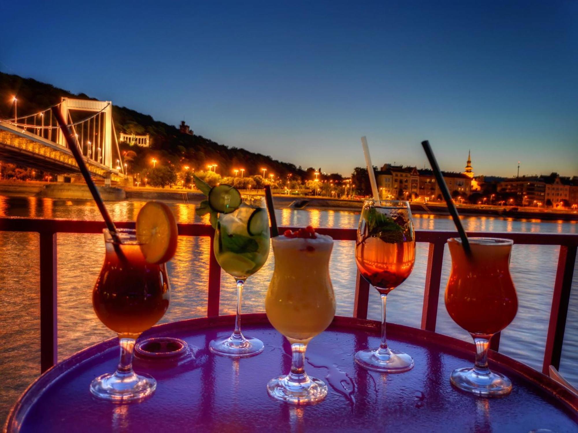 Full Danube -castle Panorama Classic Appartement Budapest